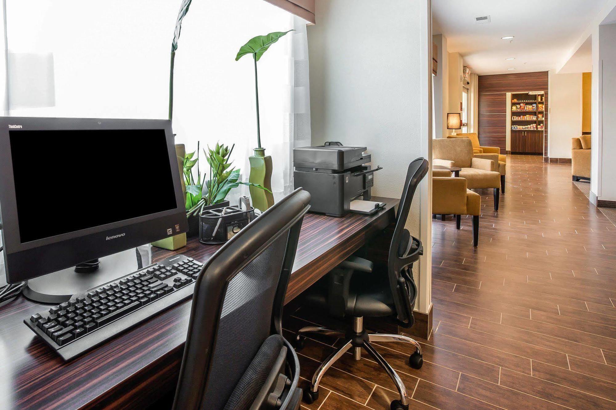 Mainstay Suites Κάρτερσβιλ Εξωτερικό φωτογραφία